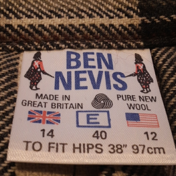 Vintage  wool wrap tartan skirt - Picture 1 of 3